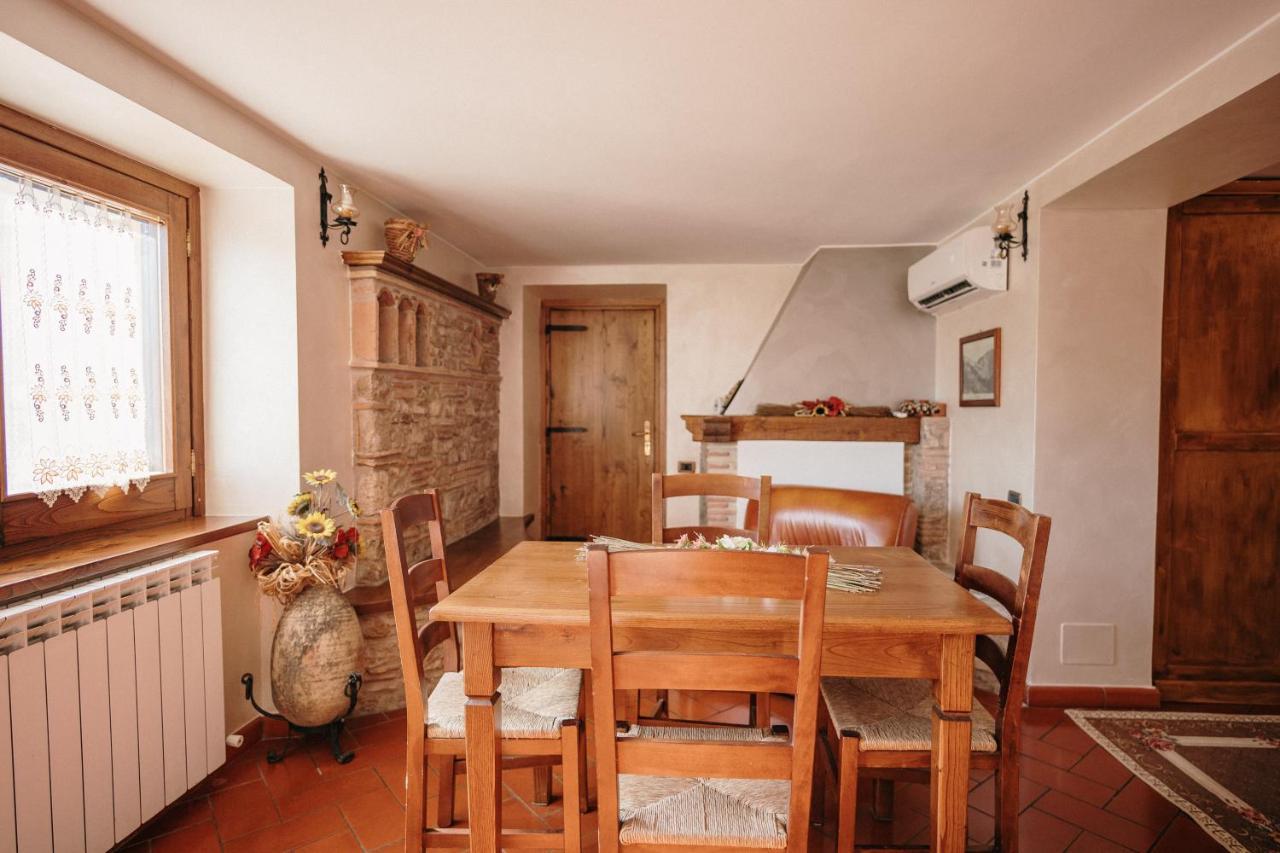 Lago Del Turano - La Taverna Con Cucina Open Space E Free Wi-Fi Ascrea エクステリア 写真
