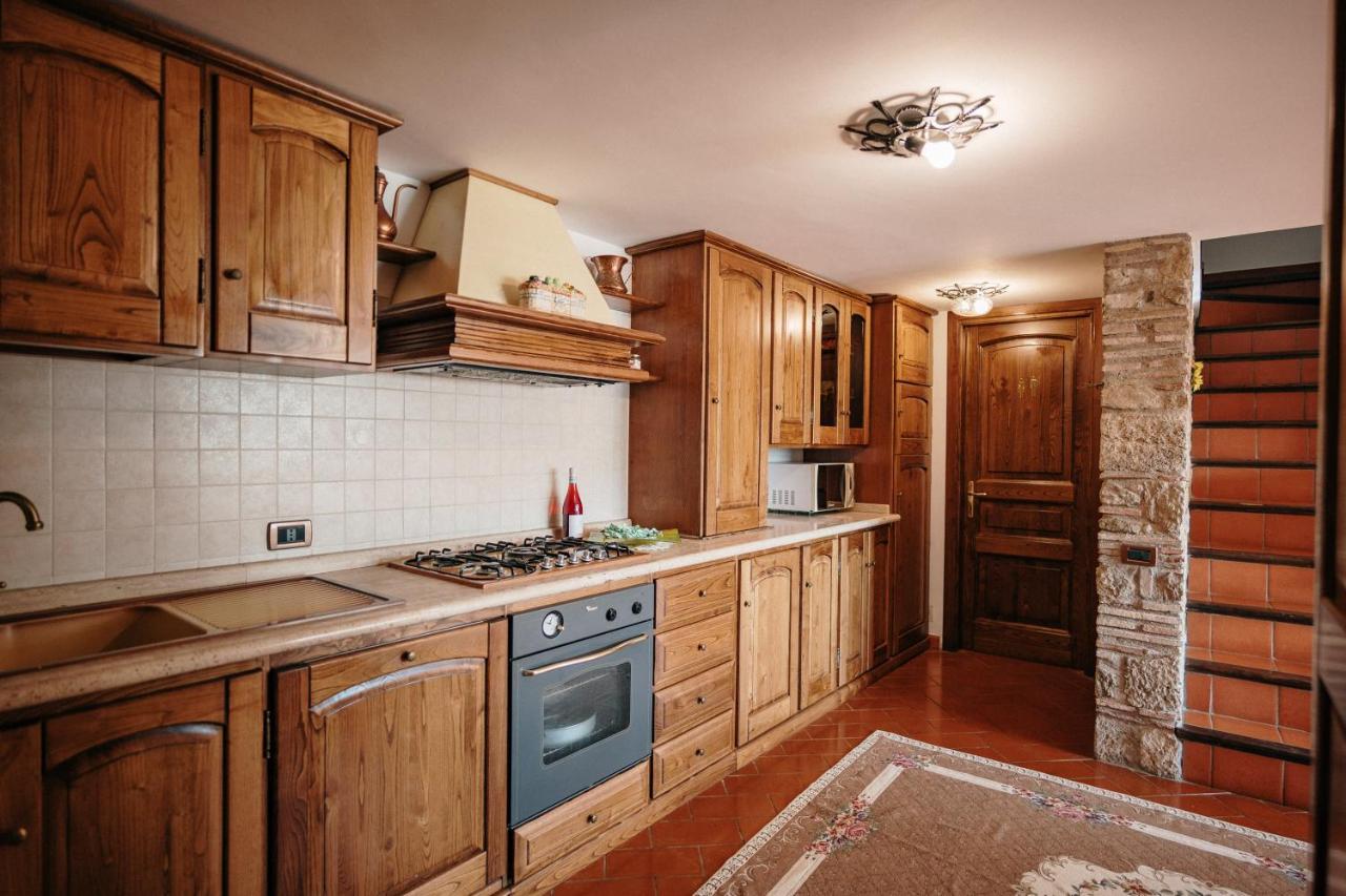 Lago Del Turano - La Taverna Con Cucina Open Space E Free Wi-Fi Ascrea エクステリア 写真