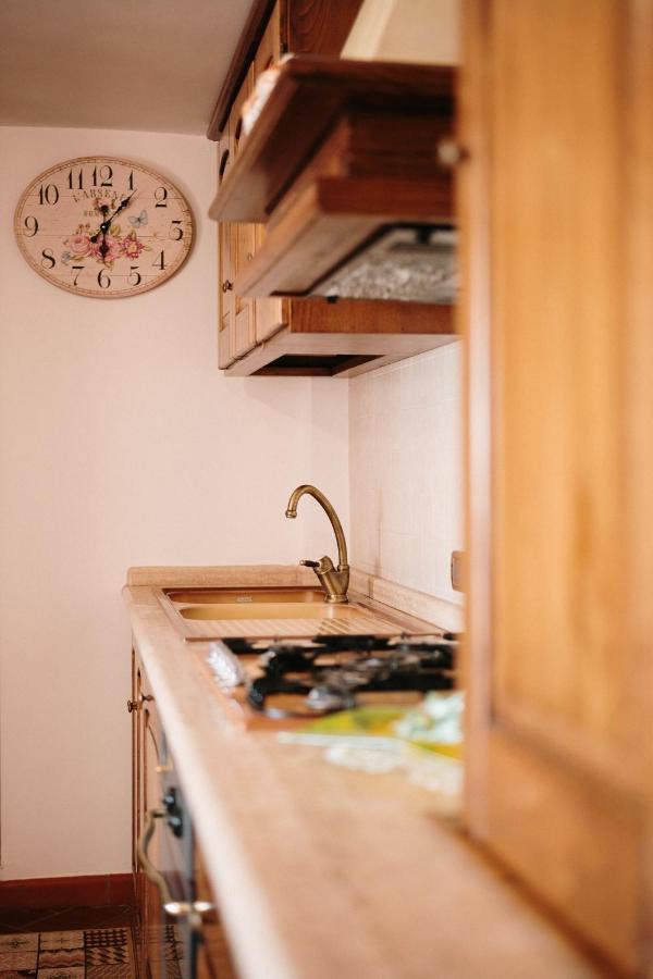 Lago Del Turano - La Taverna Con Cucina Open Space E Free Wi-Fi Ascrea エクステリア 写真