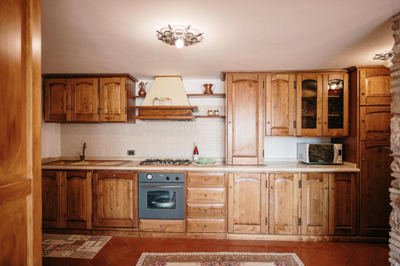 Lago Del Turano - La Taverna Con Cucina Open Space E Free Wi-Fi Ascrea エクステリア 写真
