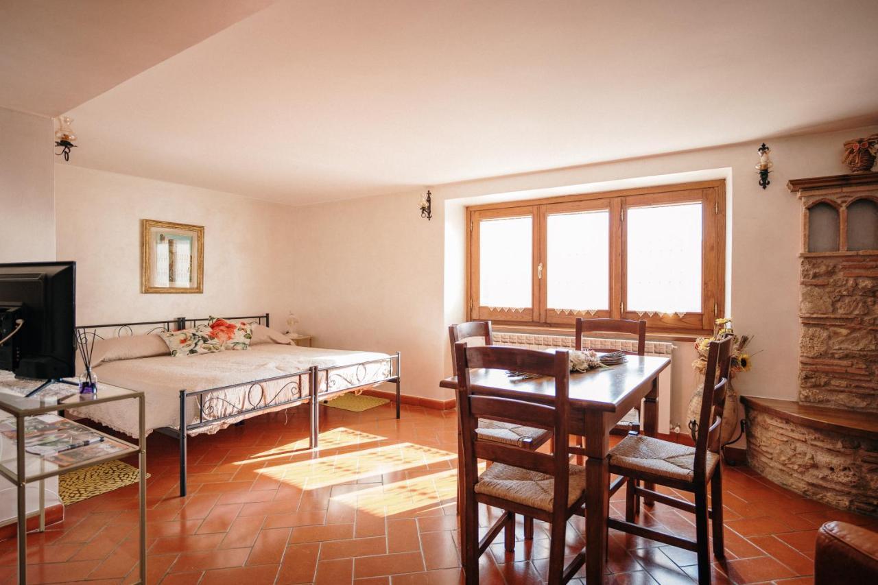 Lago Del Turano - La Taverna Con Cucina Open Space E Free Wi-Fi Ascrea エクステリア 写真